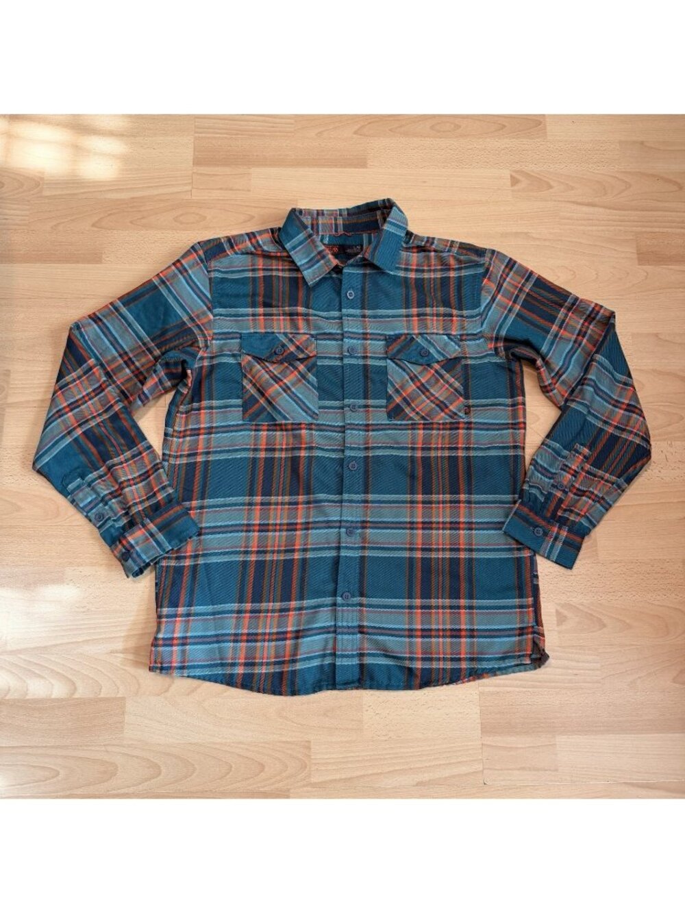 Mountain Hard Wear Flannel Shirt Mens Size Large Chest pockets Blue